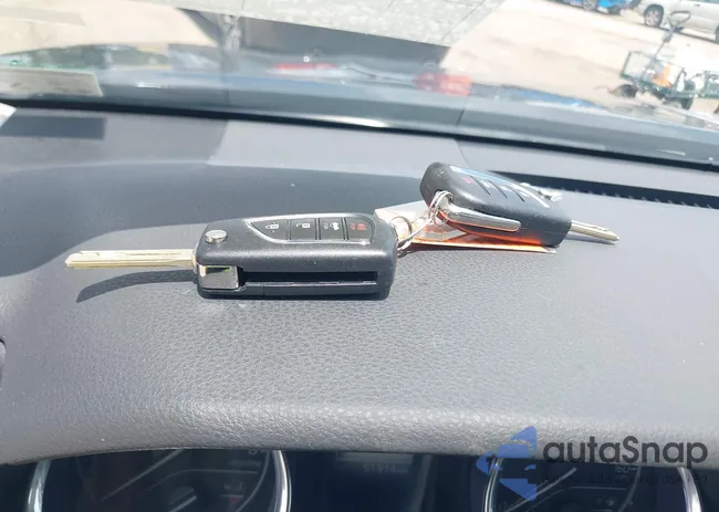 4T1C11AK3LU991607: 42429150