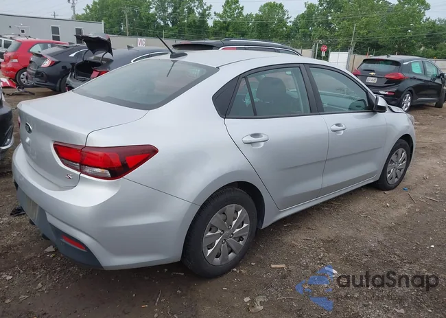 3KPA24AB2JE081761: 42429425