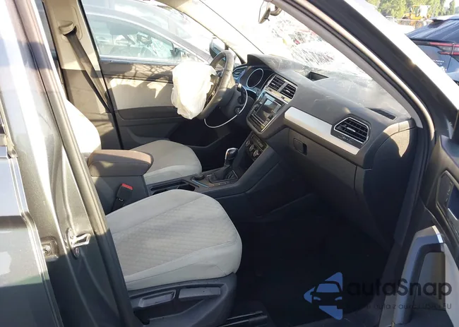 3VV0B7AX9KM111985: 42429957