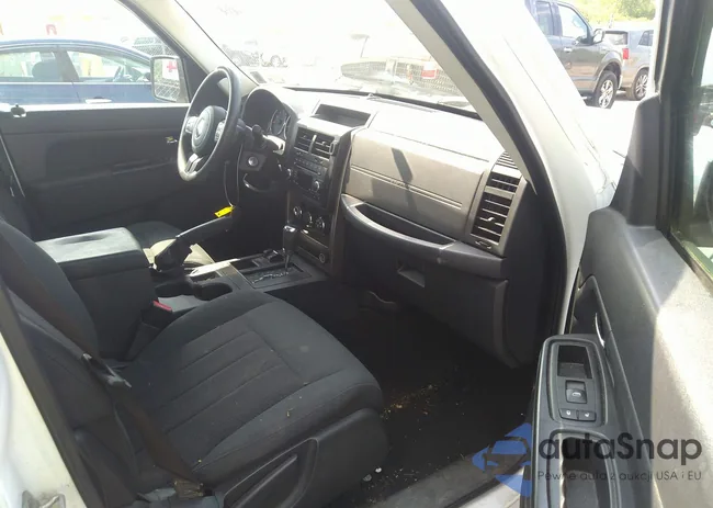 1C4PJMAK2CW204996: 42430137