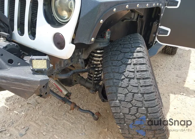 1C4BJWDG6DL625801: 42431384