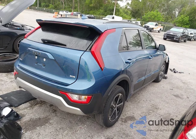 KNDCR3LE6R5193587: 42431956