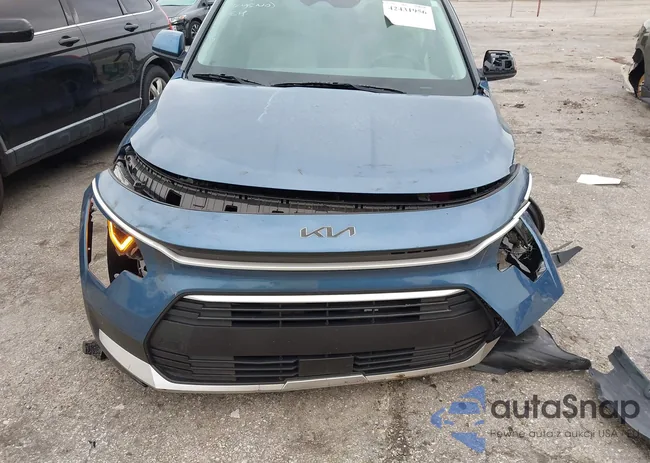 KNDCR3LE6R5193587: 42431956