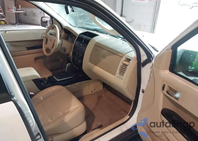 1FMCU0EG3CKA12946: 42432284