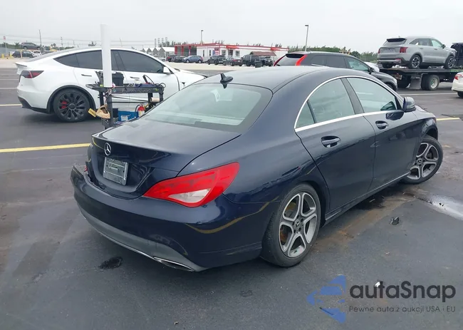 WDDSJ4EB0KN718991: 42431800