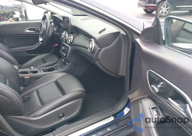 WDDSJ4EB0KN718991: 42431800