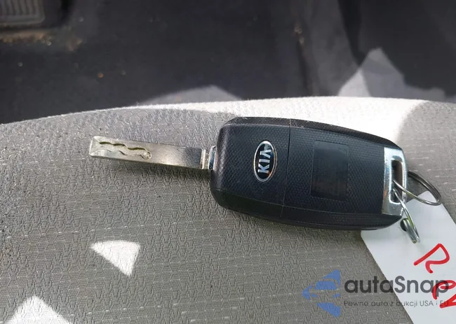 3KPA24AB6KE173022: 42432888