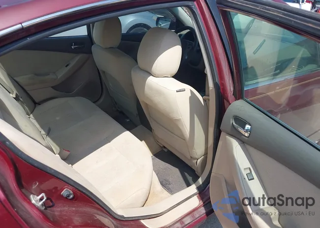 1N4AL2AP6CC131980: 42433004