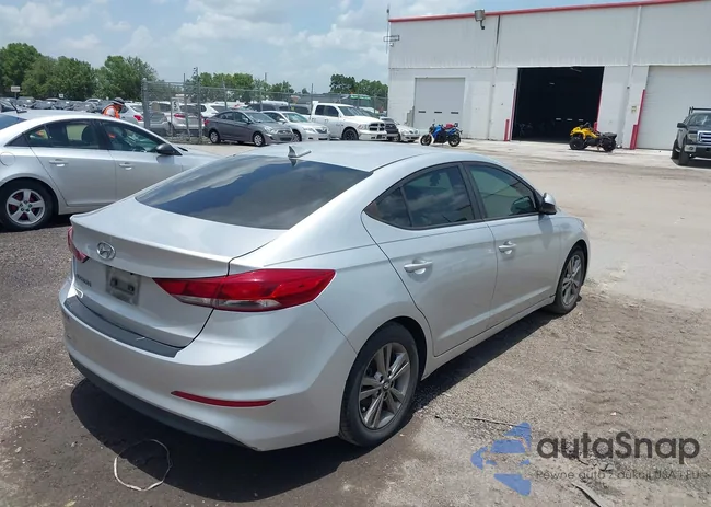 5NPD84LF2JH321267: 42433119