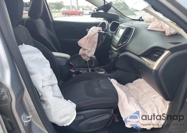 1C4PJLCB3GW206639: 42433226