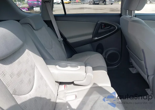 2T3BK4DV8AW030893: 42434153