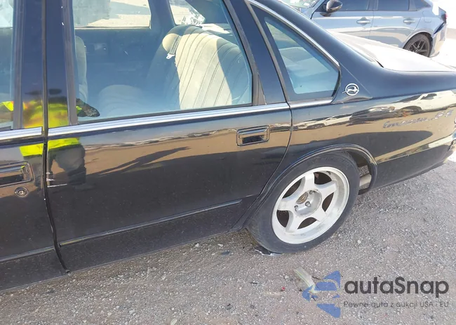 1G1BL52P5RR149027: 42433643