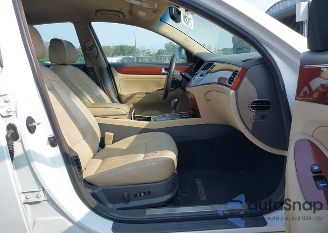 KMHGC4DDXCU171969: 42433825