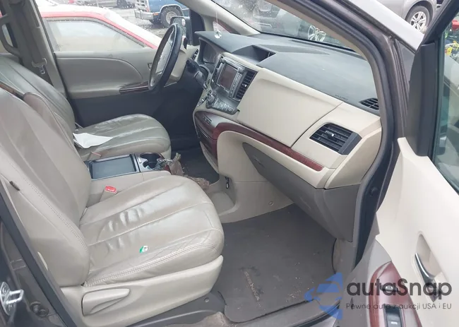 5TDYK3DC9BS114078: 42434853