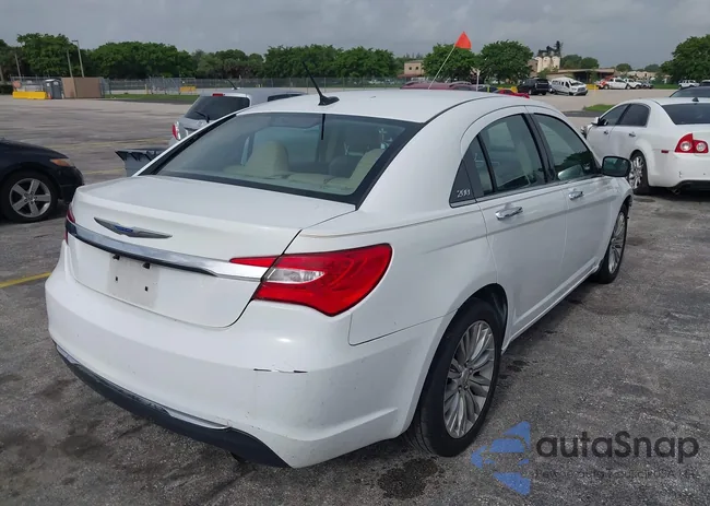 1C3CCBCB0CN299613: 42435136