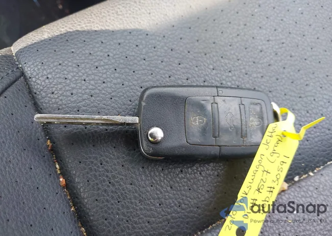 3VWRZ7AJ1AM017527: 42434560