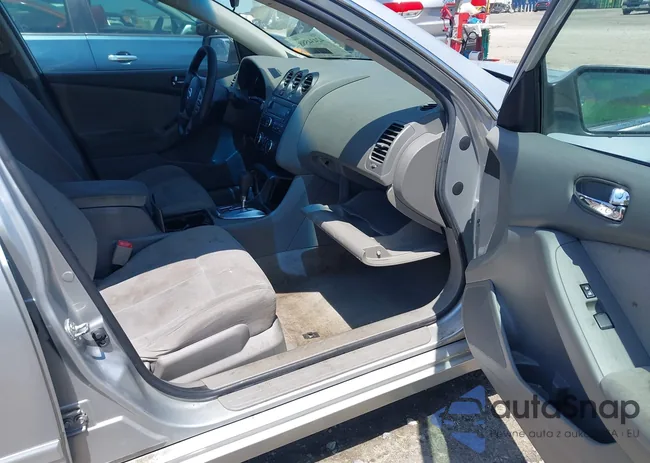 1N4AL2AP6BN470645: 42434588