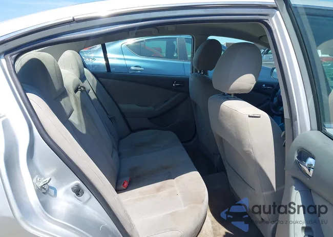 1N4AL2AP6BN470645: 42434588