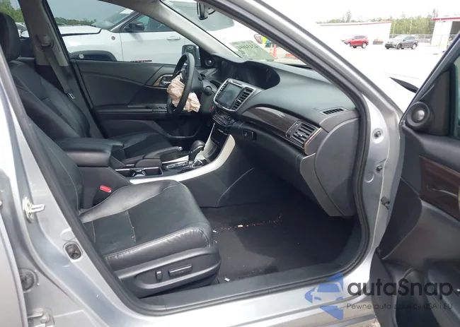 1HGCR3F0XGA022296: 42434694