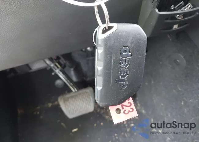 1C4HJXDN4KW577273: 42435847