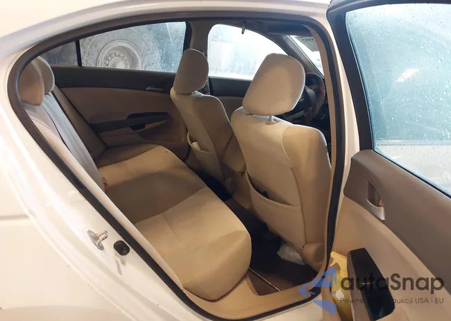 1HGCP2F32AA079013: 42435997