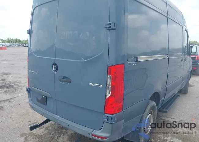 WD4PF0CD7KP061020: 42436009