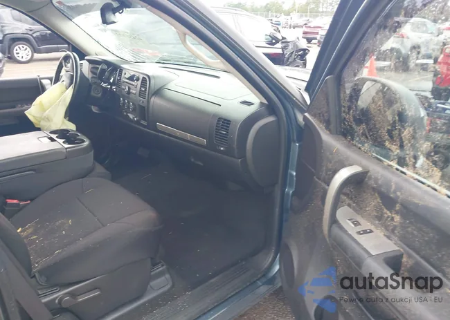 2GCEC19C171600766: 42436123