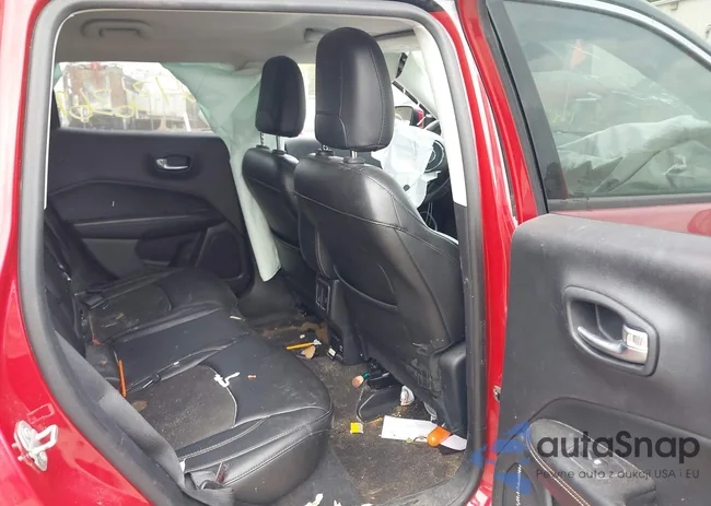 3C4NJDBBXJT270575: 42436369