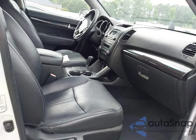 5XYKU3A16BG092475: 42435508