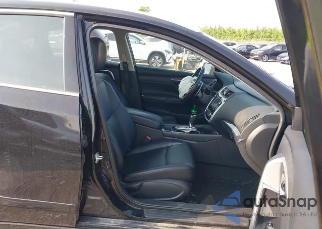 1N4AL3AP5JC219938: 42435544