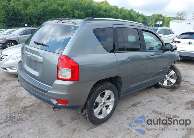 1C4NJDBB6CD616971: 42435545