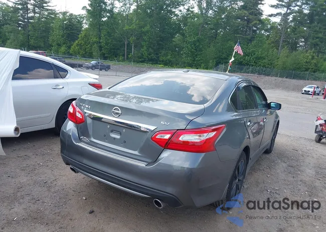 1N4AL3AP7HC205243: 42437100