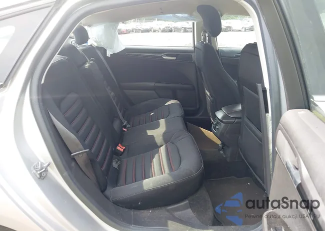 3FA6P0H78FR108596: 42437363