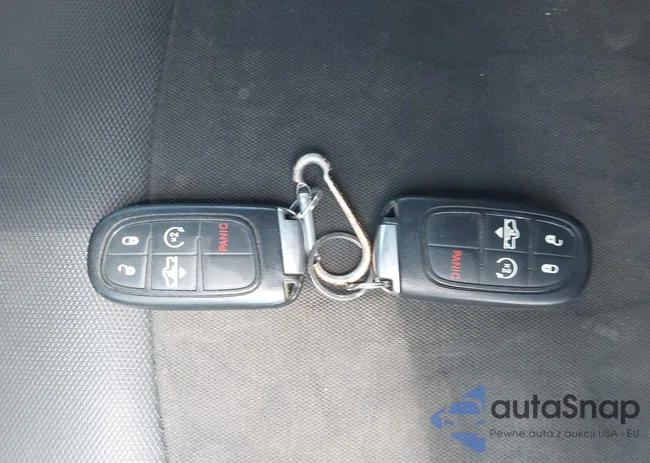 1C6RR7YTXHS545893: 42436516