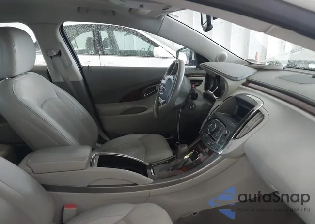 1G4GC5ED9BF380000: 42437837