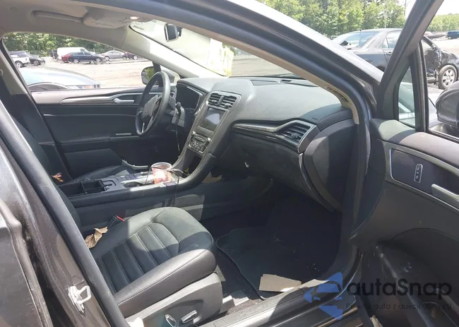 3FA6P0PU3HR121802: 42438313