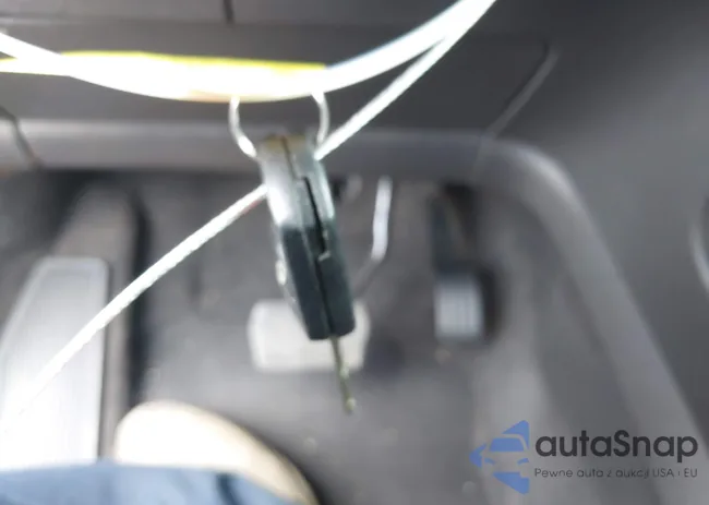 1FMCU0G95GUC85752: 42437379