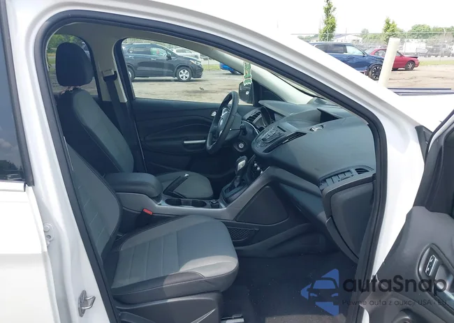 1FMCU0G95GUC85752: 42437379