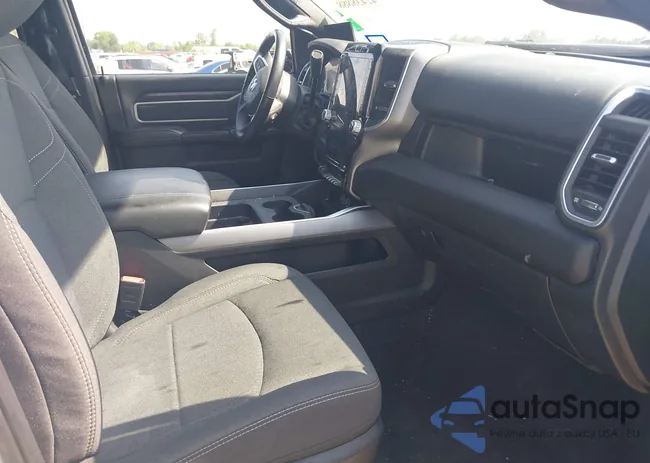 3C6UR5DL0RG247091: 42438888