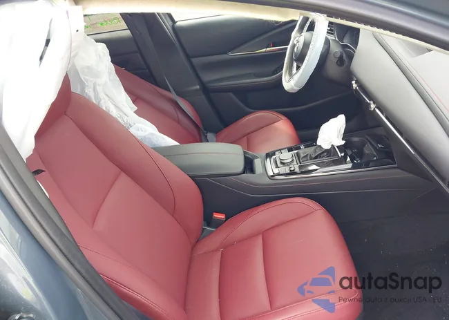 3MVDMBCM7PM587903: 42439069