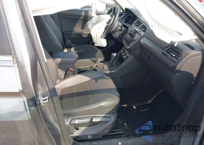 3VV2B7AX6LM091334: 42439070