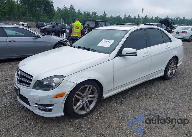 WDDGF8AB4EA947402: 42439196