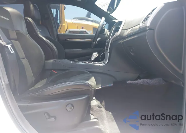 1C4RJFN92JC452997: 42439334