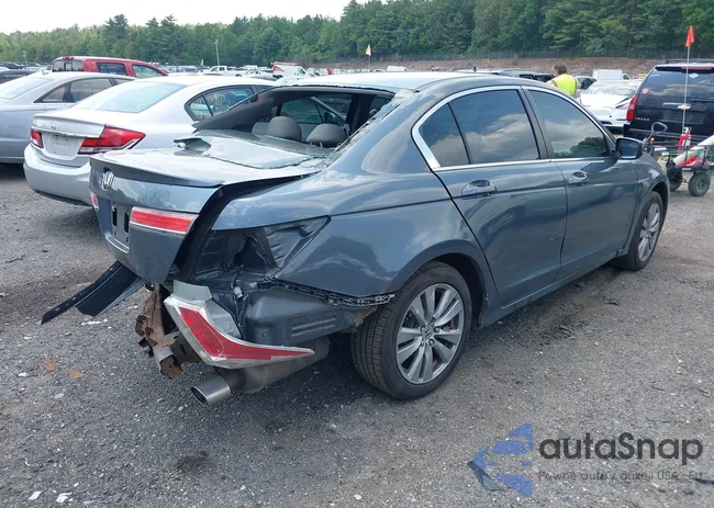 1HGCP2F77BA114536: 42438499