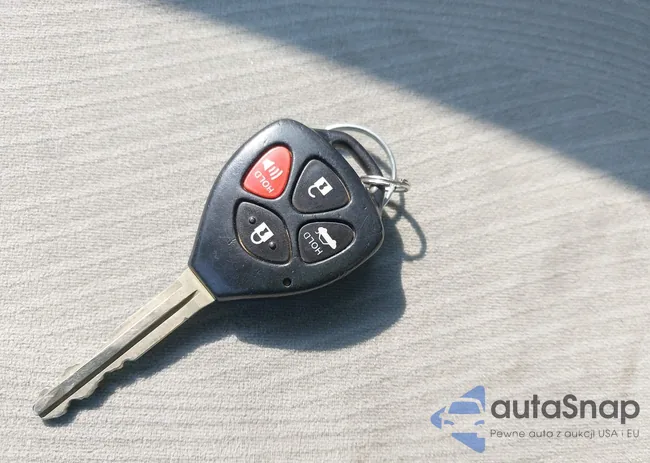 2T1BU4EE1CC772381: 42439989