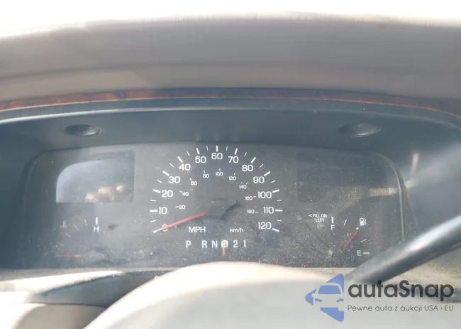 1LNHM82W0XY710627: 42440024