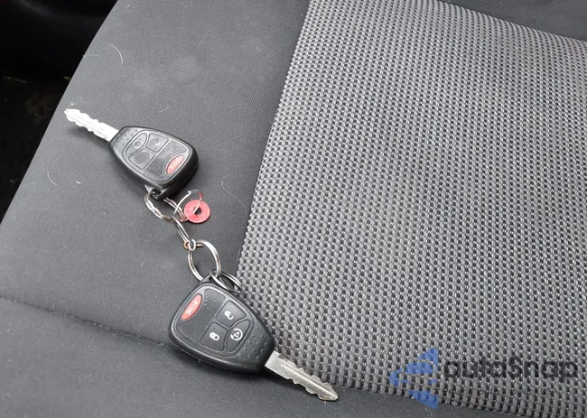 1C4NJDEB1CD525652: 42440799