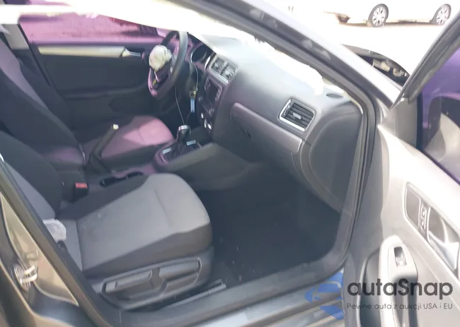 3VW2B7AJ5HM238466: 42440906