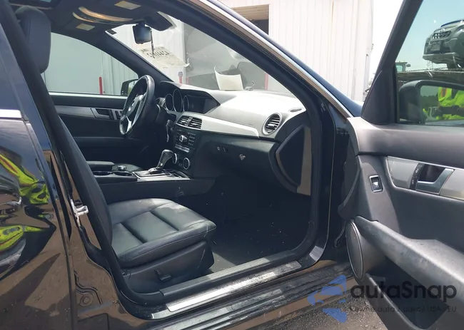 WDDGF8AB0ER321654: 42441012