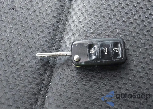 3VW2K7AJ0EM320309: 42441040